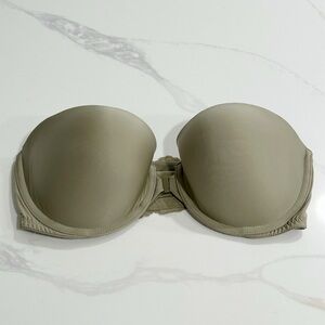 Victoria’s Secret Strapless Bra Lace Band Size 34D Green Front Clasp